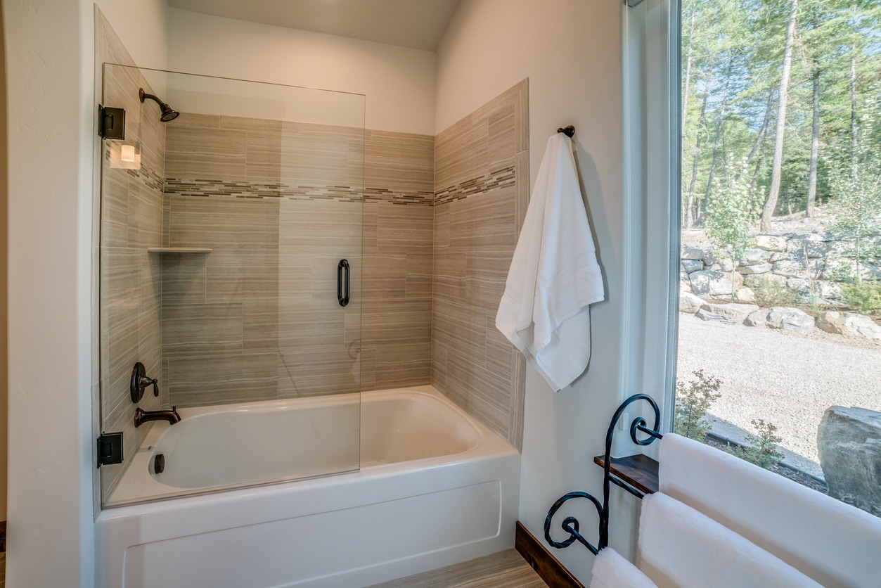 Shower & Tub Installation in Wentworth